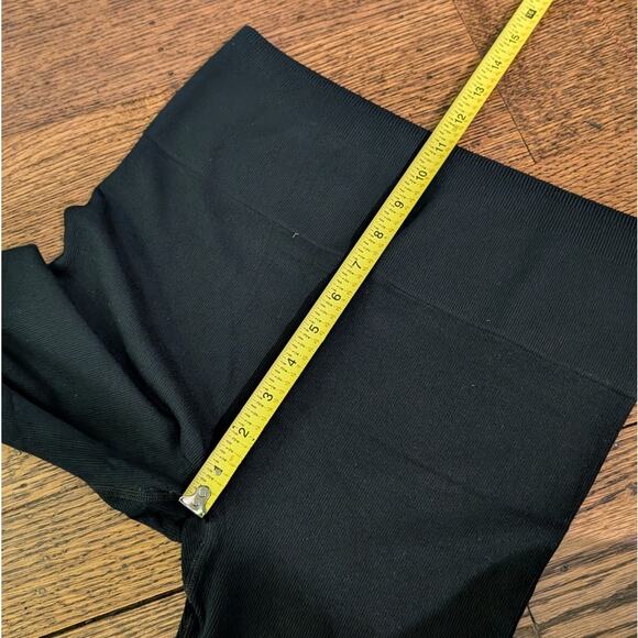 Lunya Soft Supportive Seamless Modal Cropped Leggins Black Pants - Picture 5 of 7